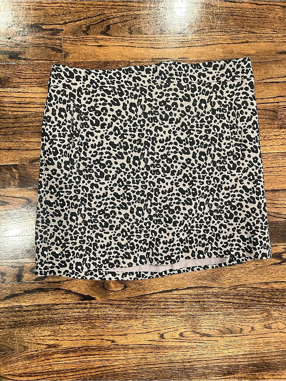 LOFT Outlet Leopard Print Mini Skirt Size 16 Like New - Picture 4 of 4